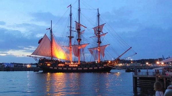 Découvrez les concerts exceptionnels sur l'hermione à bayonne